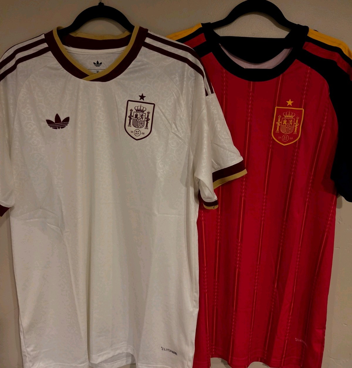 SPAIN ***AMAZING***COMBO WITH 2 JERSEYS SPECIAL, VAMOS ESPAÑA.