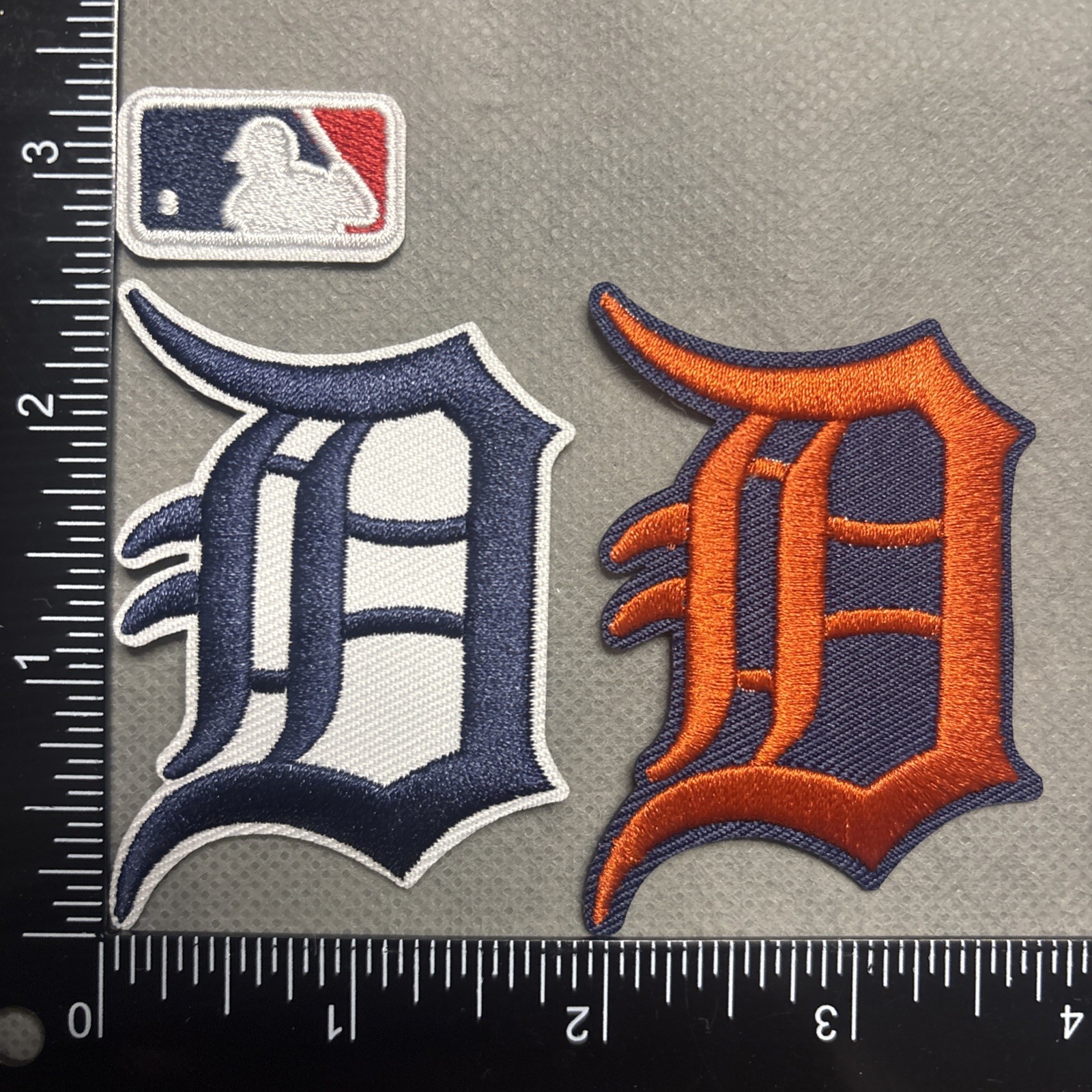 DETROIT TIGERS LOT SET OF 3 IRON ON PATCHES