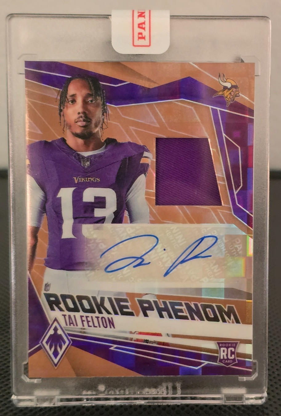 2025 Panini Phoenix — Rookie Phenoms Jersey Autographs Tai Felton #RPJ-27 Bronze